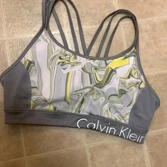 Calvin Klein - Picture 1 of 2